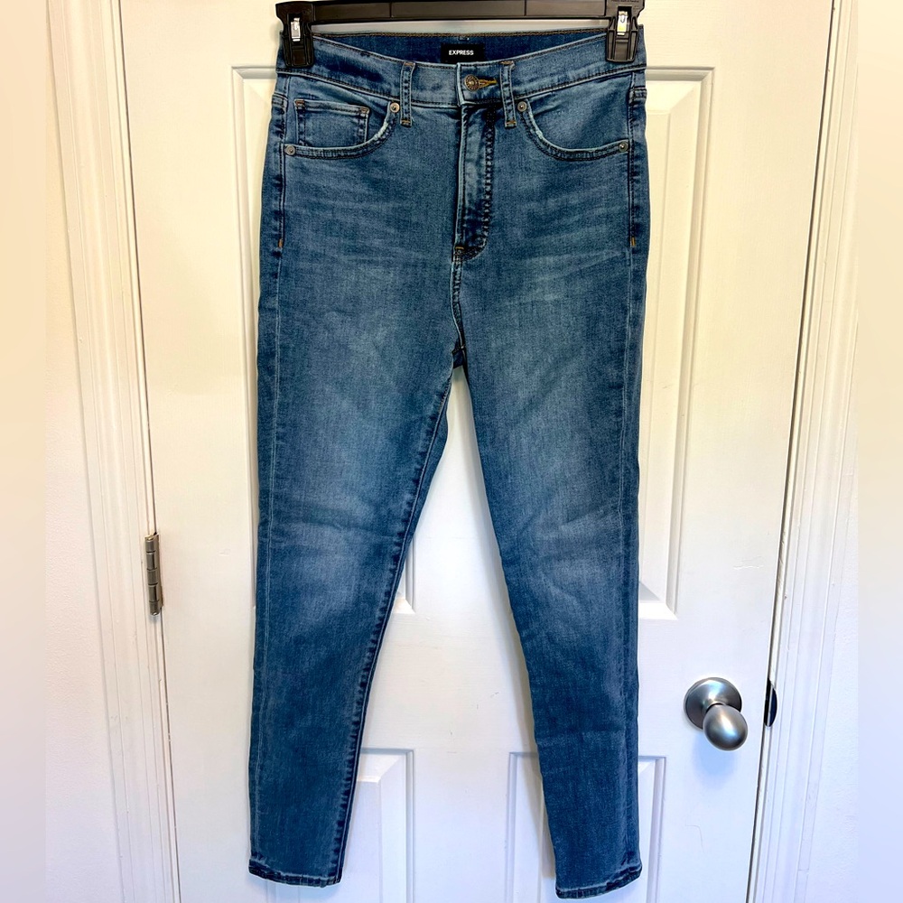 Express women’s Skinny High Rise jeans, size 6R